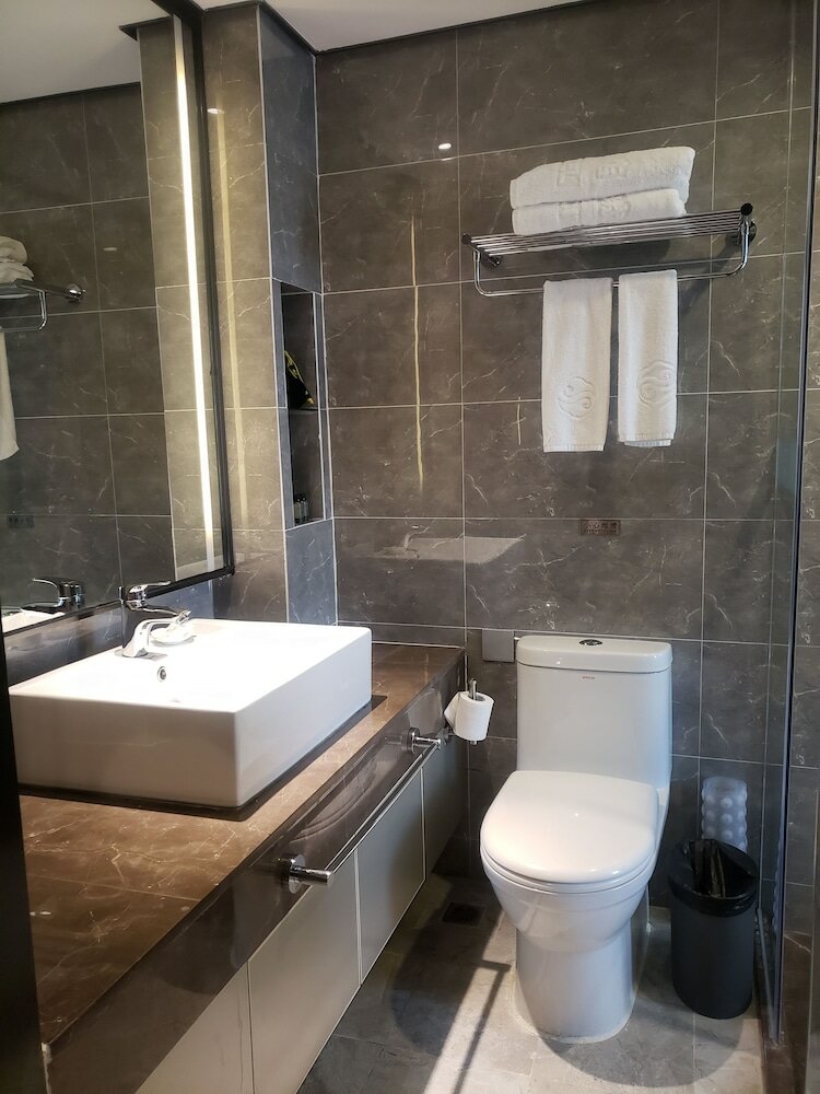 Фото Baiyun City Hotel (Guangzhou Railway Station Subway Branch)