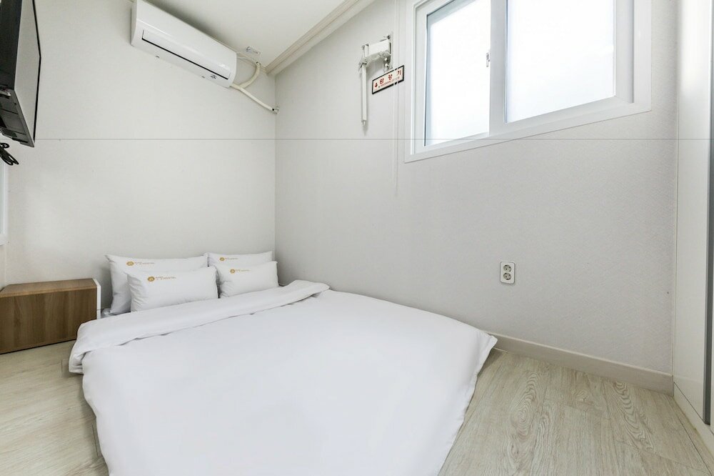 Фото Guro JS Hotel