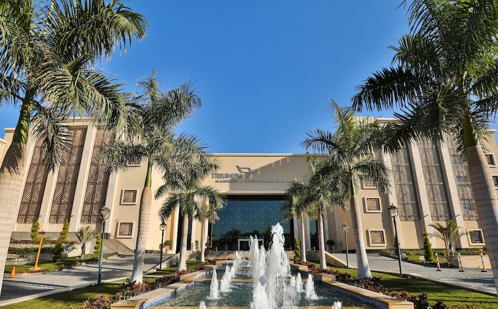 Фото Triumph Luxury Hotel