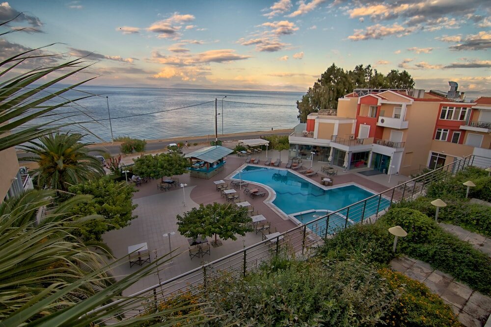 Фото Heliotrope Hotels