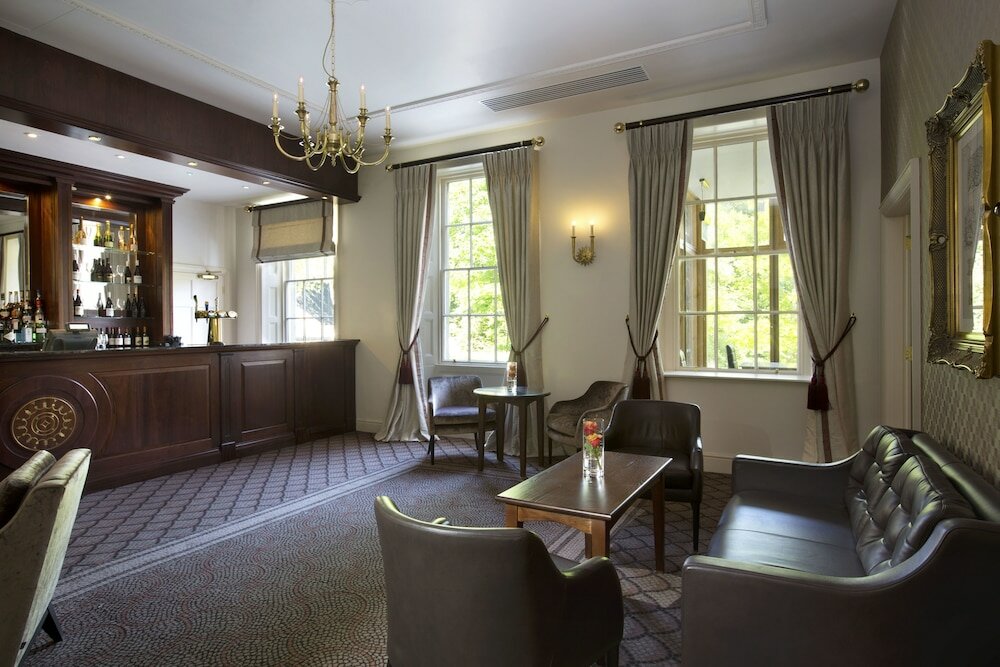 Фото Bailbrook House Hand Picked