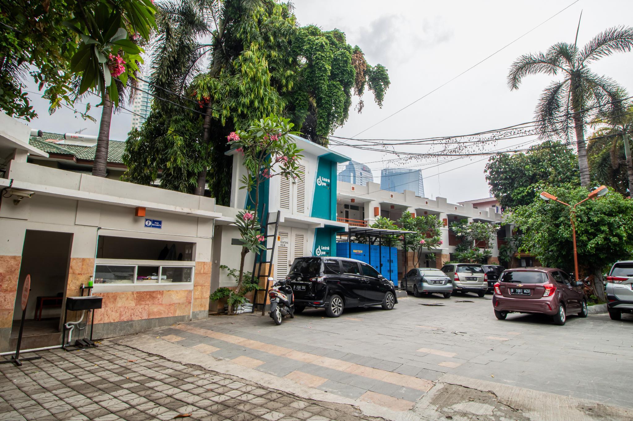 Фото De 80's Genteng Ijo