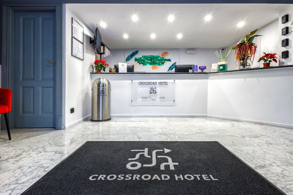 Фото Crossroad Hotel