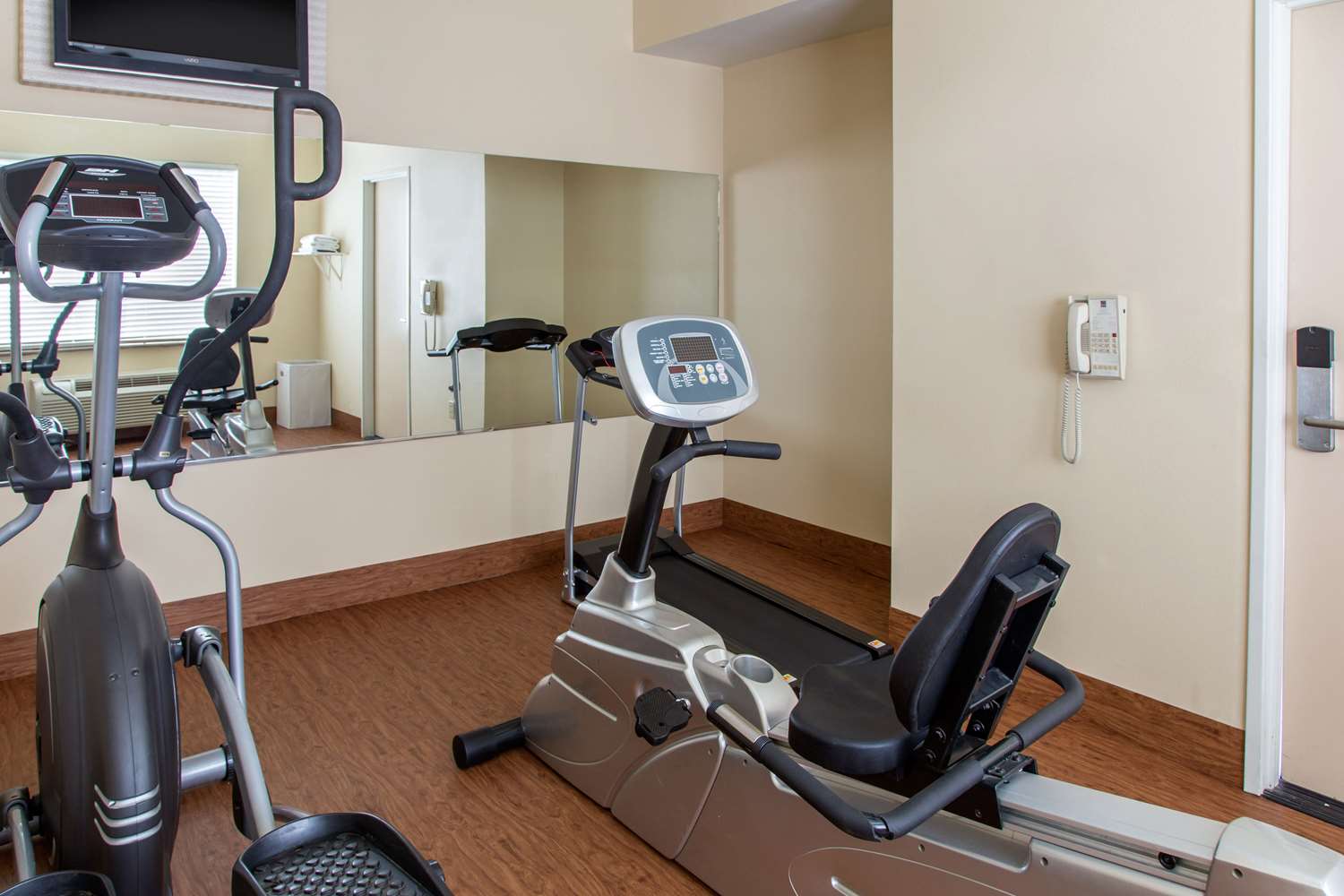 Фото Sleep Inn & Suites Bakersfield North