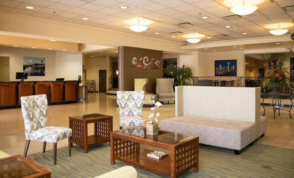 Фото Comfort Inn & Suites Downtown Tacoma