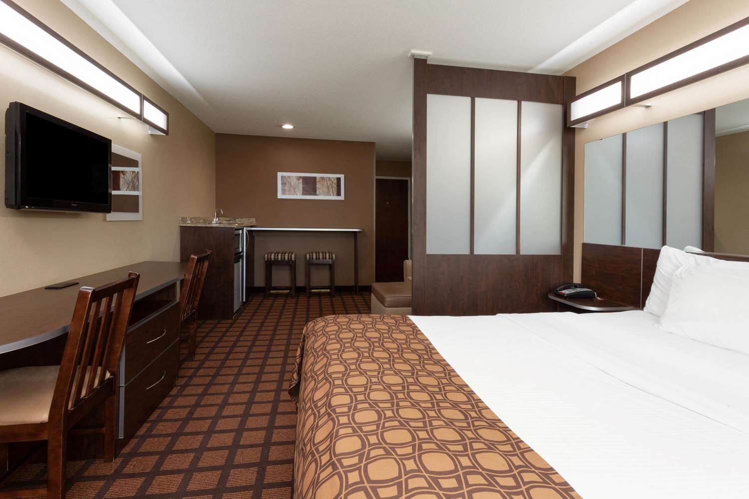 Фото Microtel Inn & Suites by Wyndham Columbia/At Fort Jackson