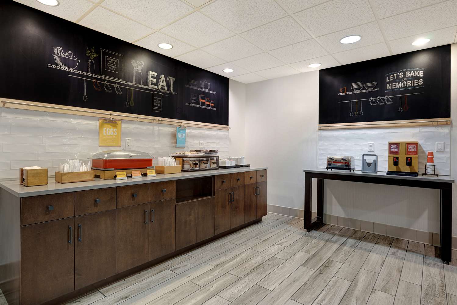 Фото Hampton Inn & Suites Tulare