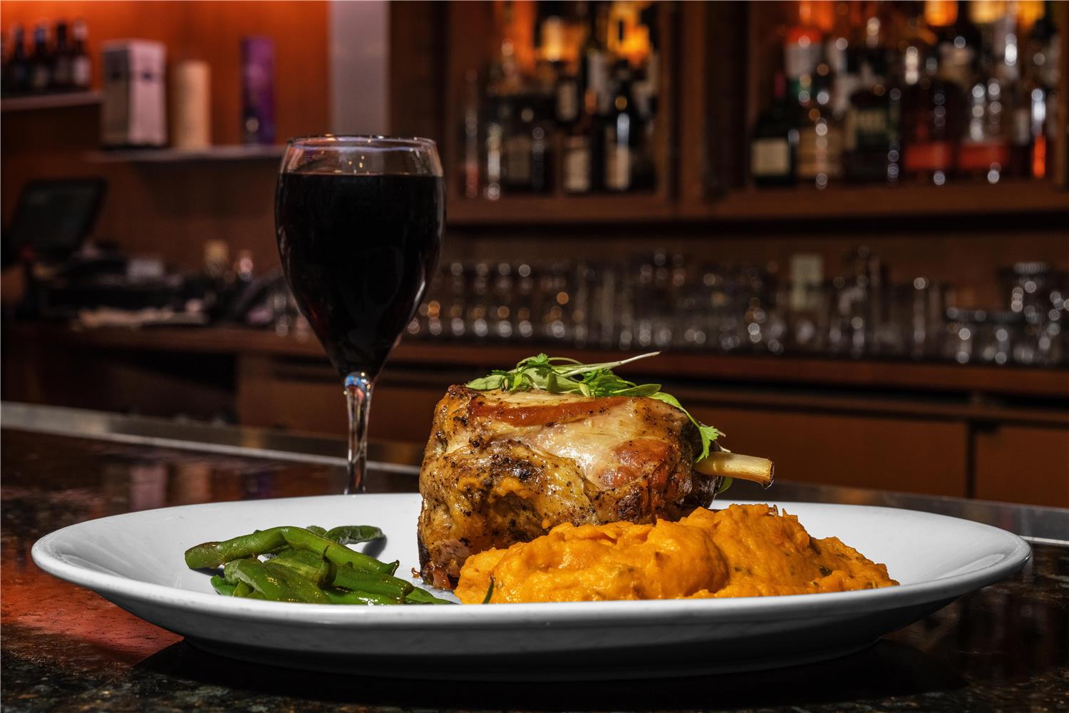 Фото Embassy Suites by Hilton Boston at Logan Airport