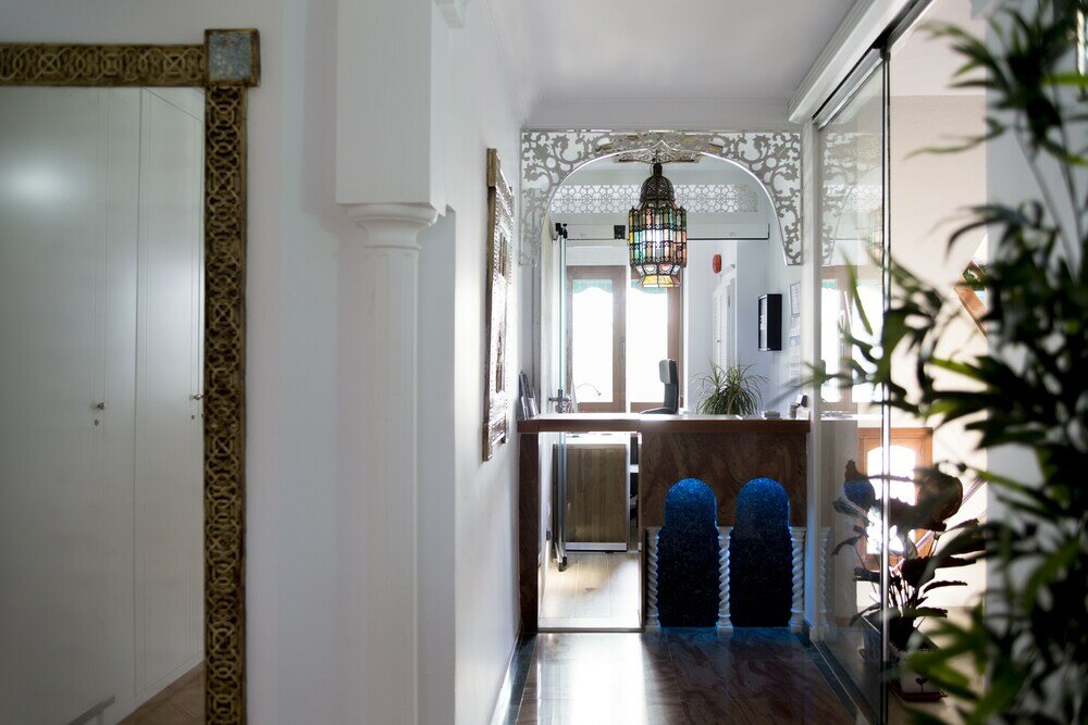 Фото Hostal Alhambra