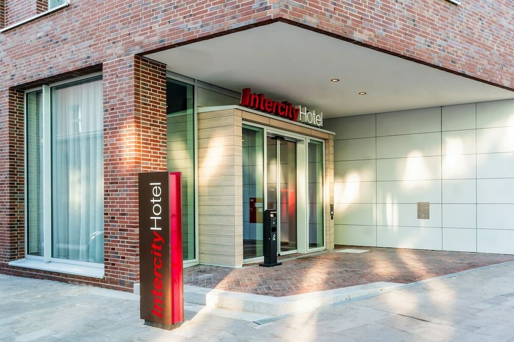 Фото IntercityHotel Lübeck