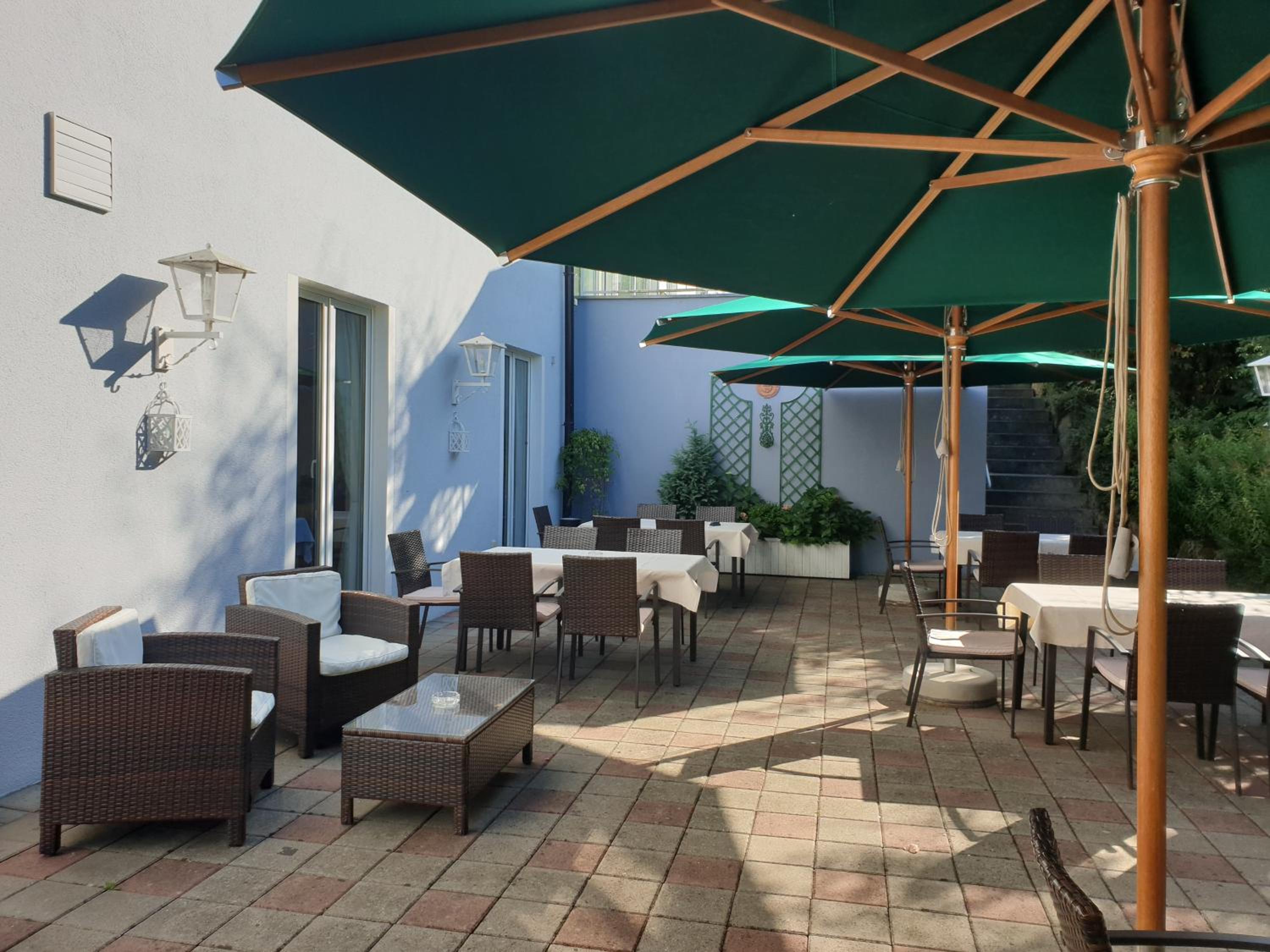 Фото Altmühlberg Hotel & Restaurant