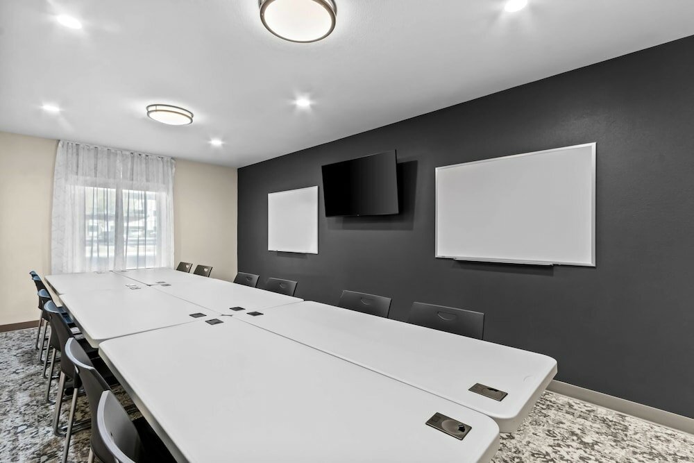 Фото Everhome Suites Chandler Phoenix Fashion Center