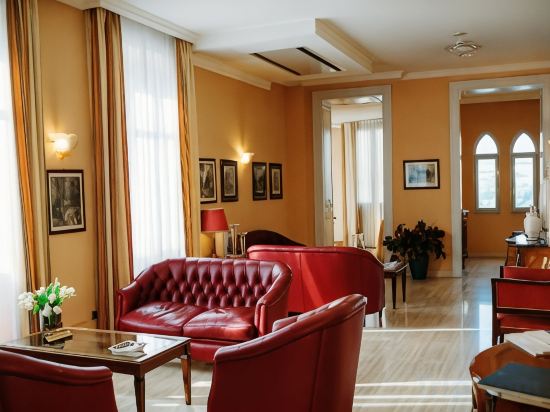Фото Hotel Villa Traiano
