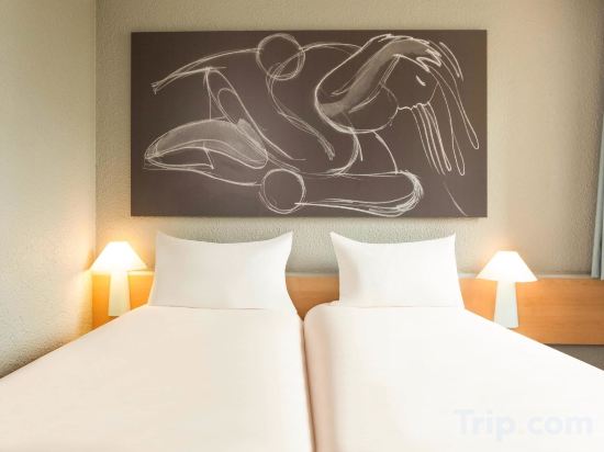 Фото Ibis Paris Gennevilliers