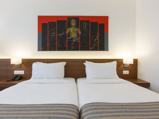 Фото Hotel Ambassador by Ace Hotels