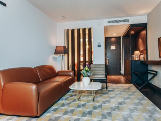 Фото Краун Плаза Белград