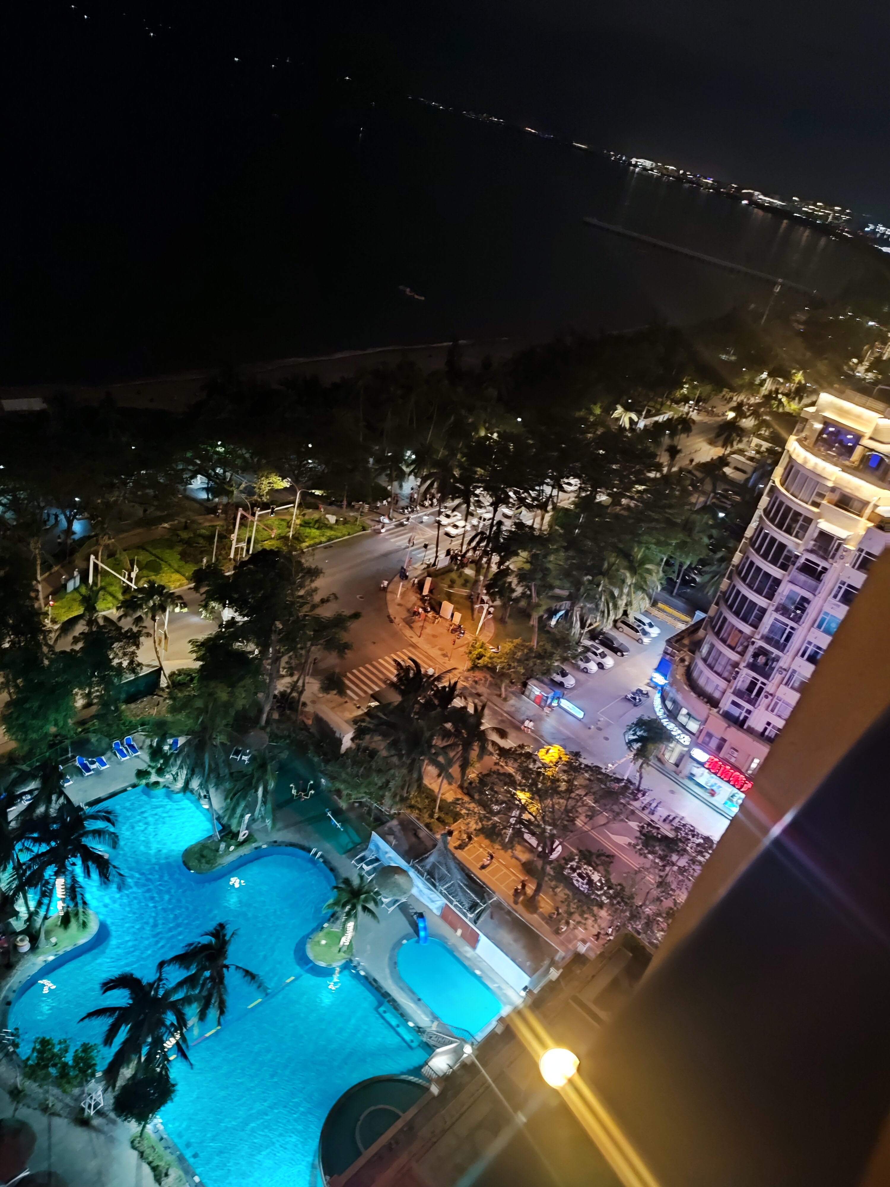 Фото Shengyi Holiday Villa Hotel & Suites Sanya 