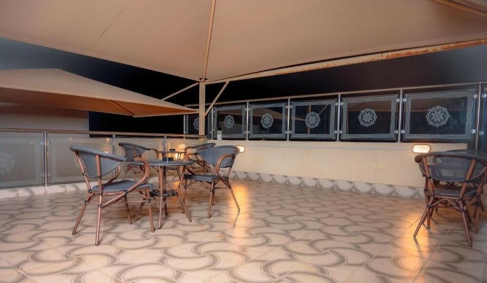 Фото Areen Hotel Airport