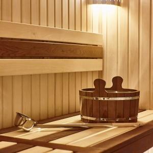 Фото Де факто