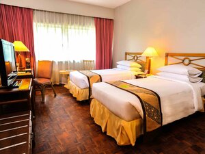 Гостиница Waterfront Insular Hotel Davao