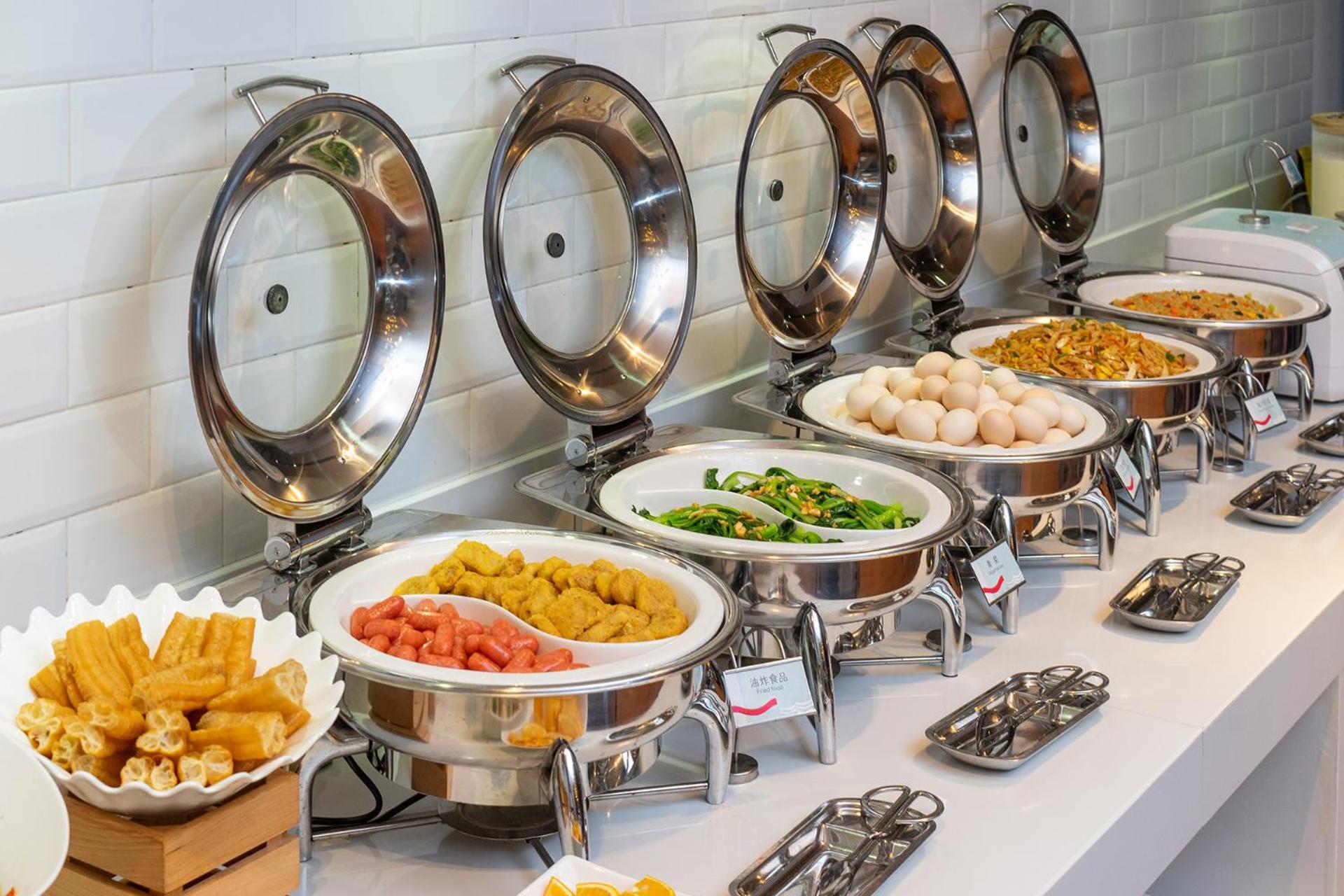 Фото Echarm Hotel