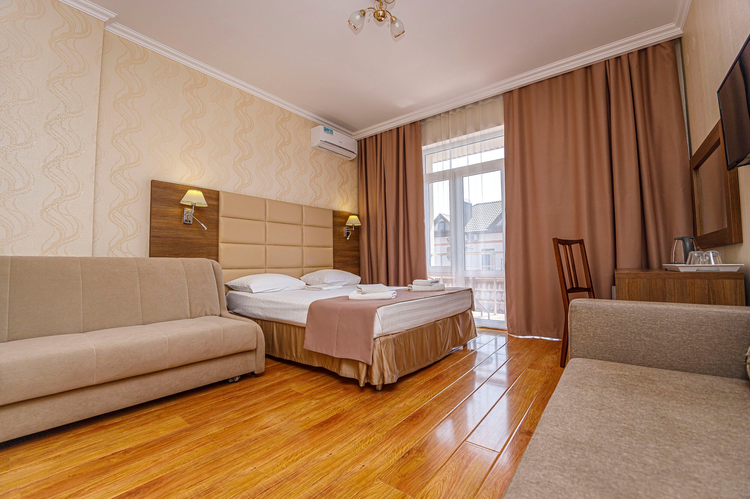 Фото отеля 2