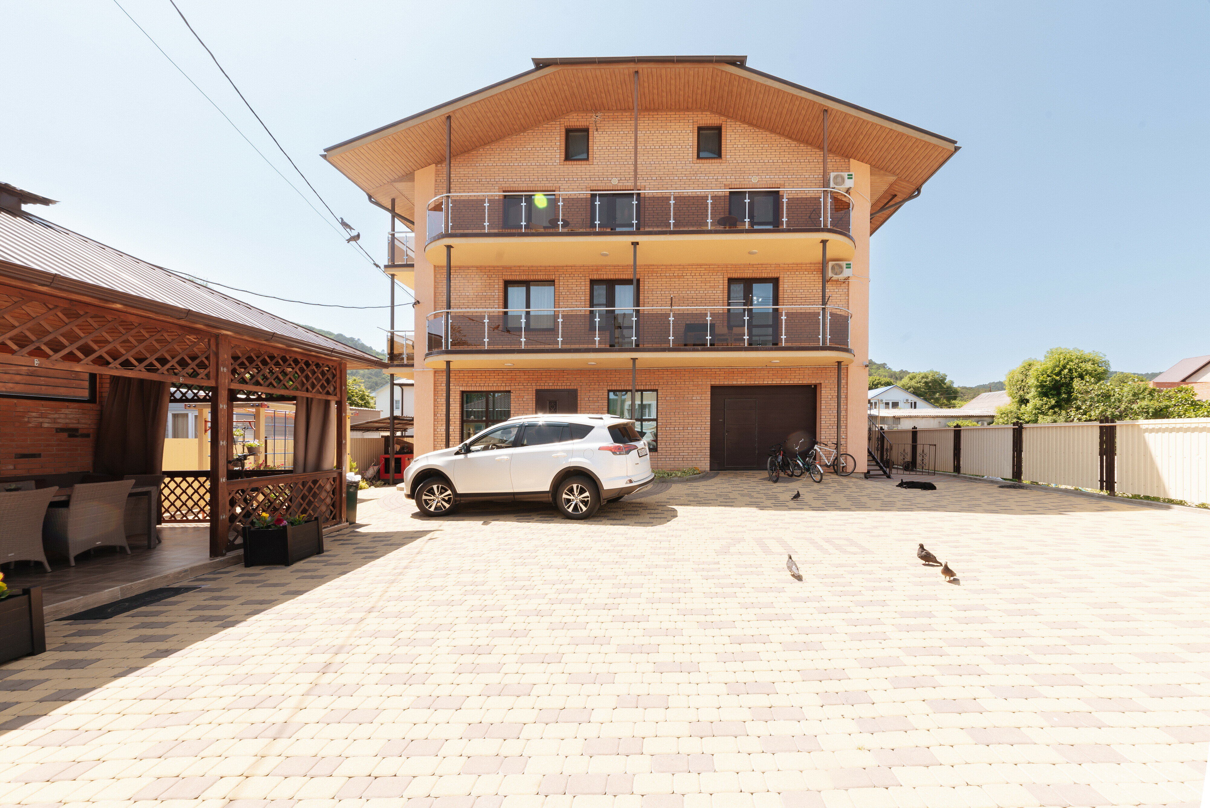 Фото отеля 2