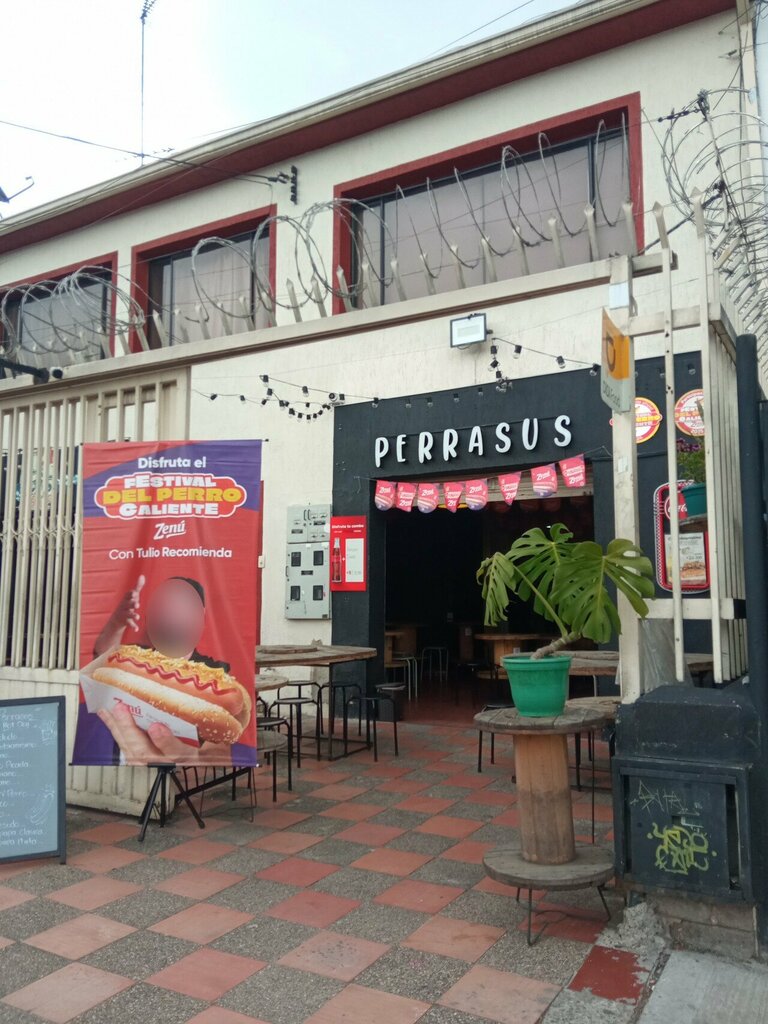 Fast food Perrasus, Bogota, photo