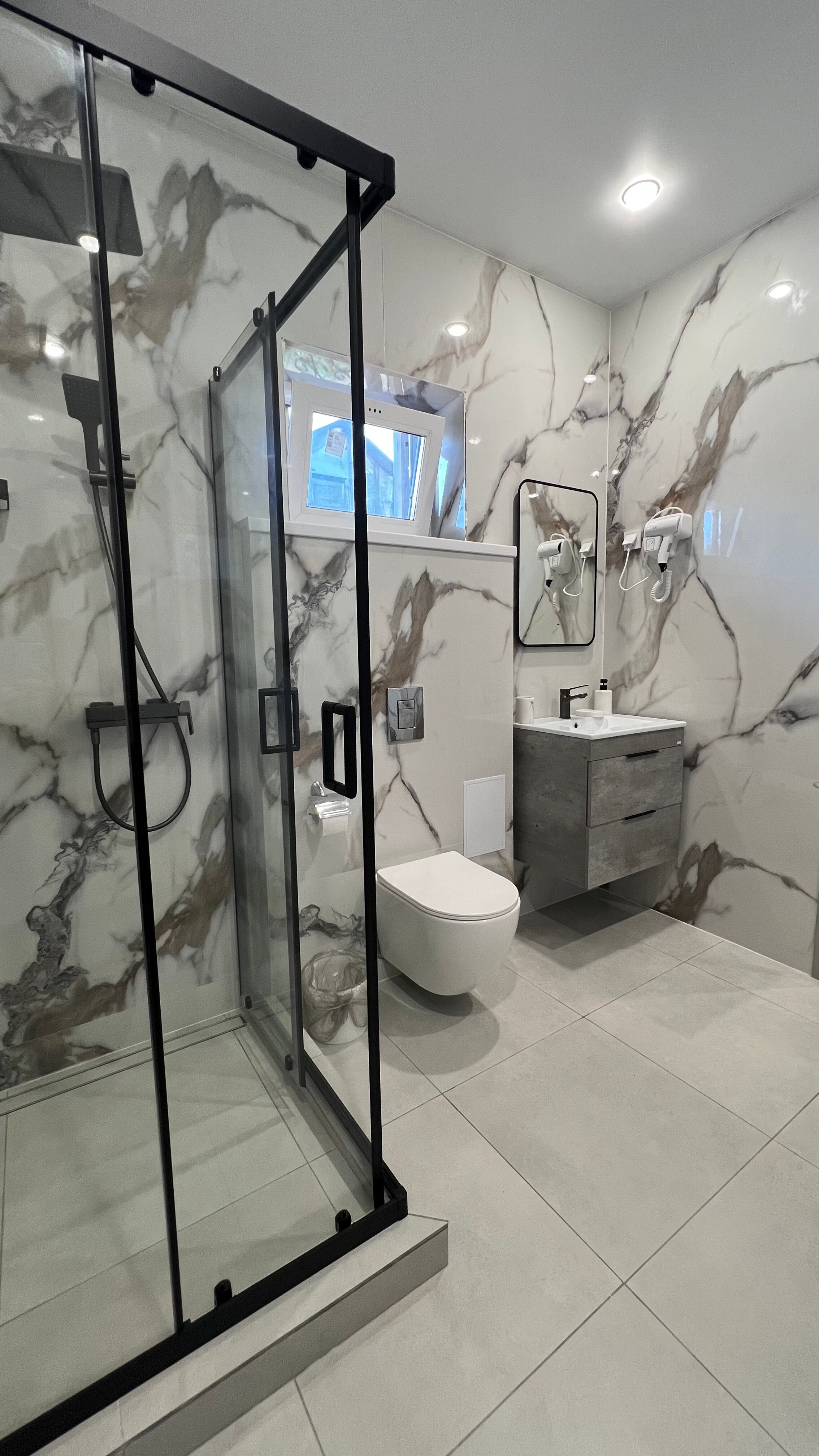 Фото Салана