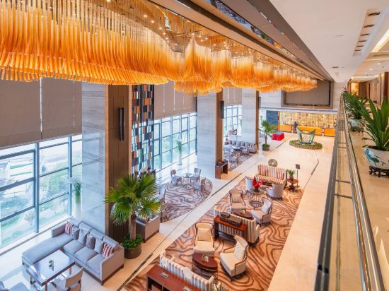 Фото Yiwu ShangCheng Hotel