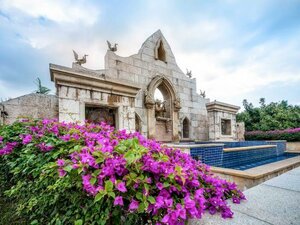Гостиница Yalong Bay Villas and SPA
