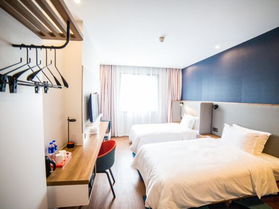 Фото Holiday Inn Express Nanjing Xuanwu Lake by IHG