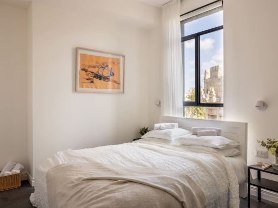 Фото Old Charm & Modern Meets by Sea N' Rent