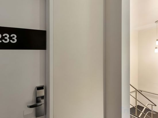 Фото CKS Sydney Airport Hotel