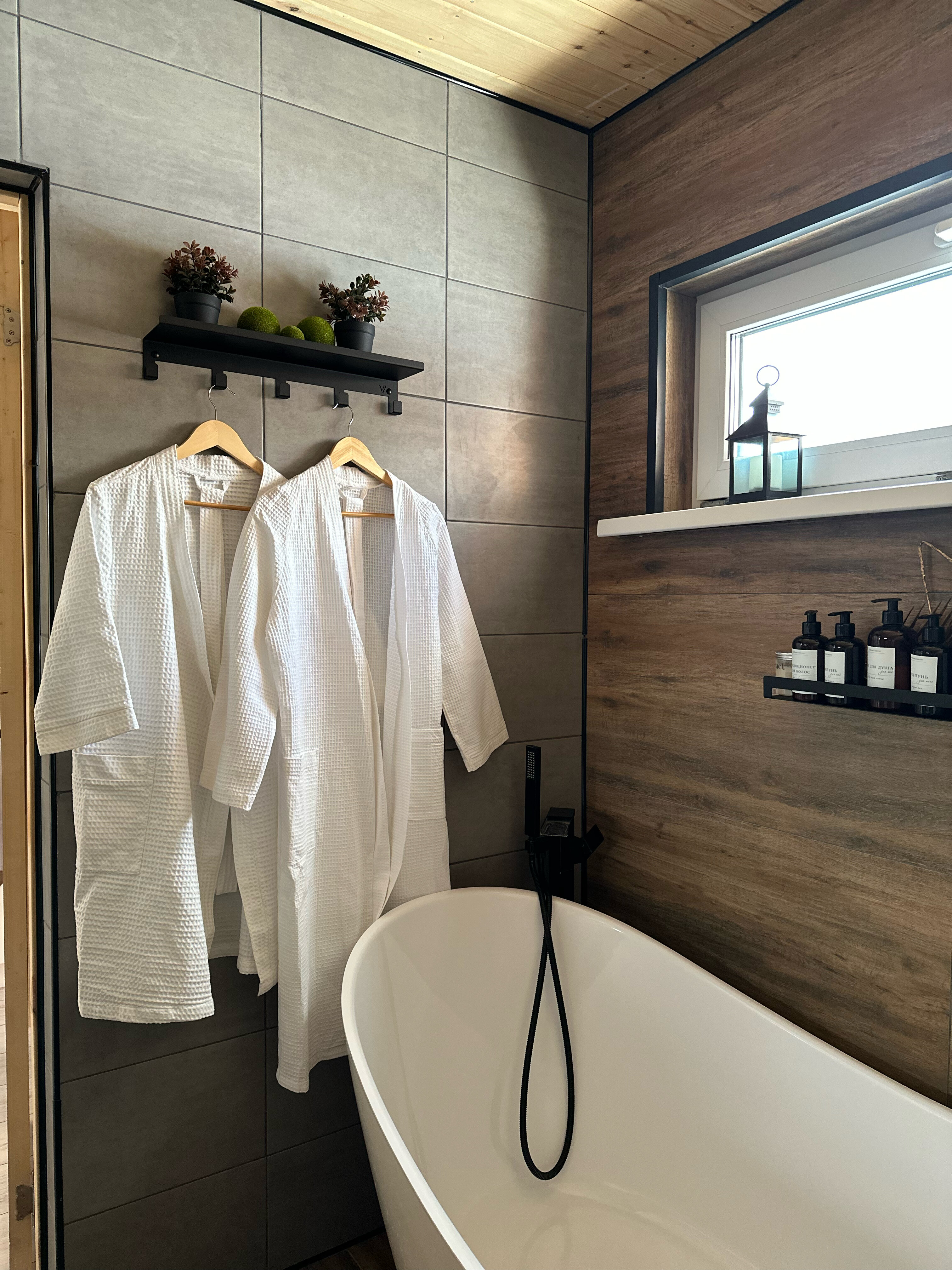 Фото Дом Углом