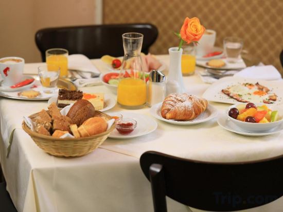 Фото Hotel Bellevue