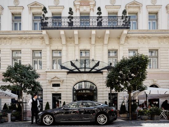 Фото Aria Hotel Budapest by Library Hotel Collection