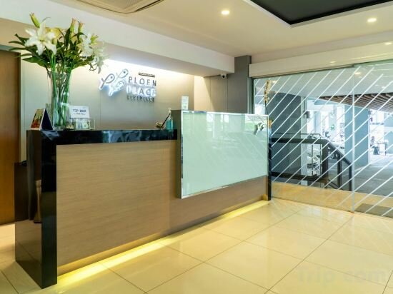 Фото Ploen Place Residence