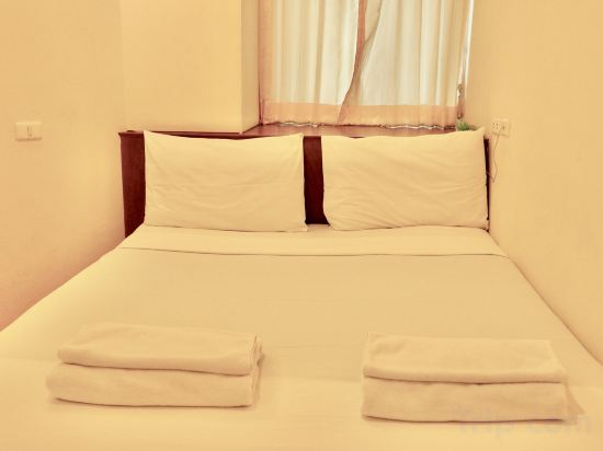 Фото Rambuttri House