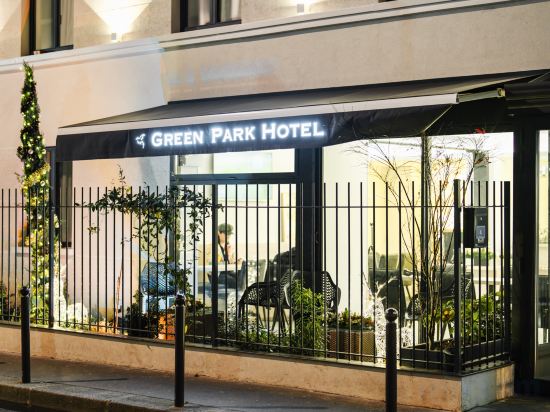 Фото отеля 2