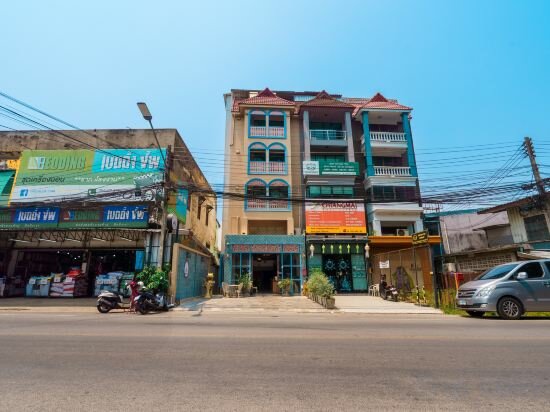 Фото Sridonchai Heritage Night Bazaar Chiang Mai