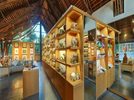 Фото Naman Retreat