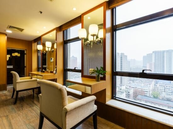 Фото Dalian Asia Pacific Service Apartment