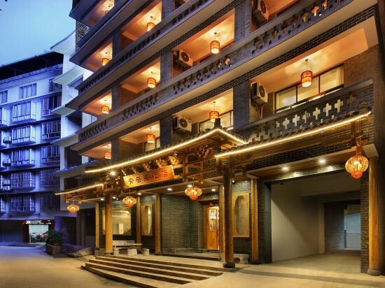 Фото Yangshuo Qingyunge Hotel