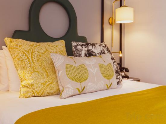 Фото Gardens Hotel