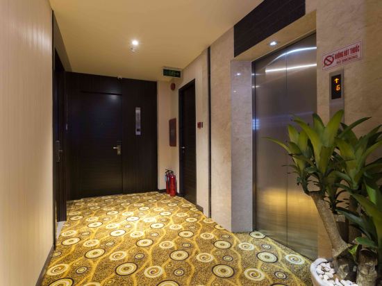 Фото Queen Ann Hotel