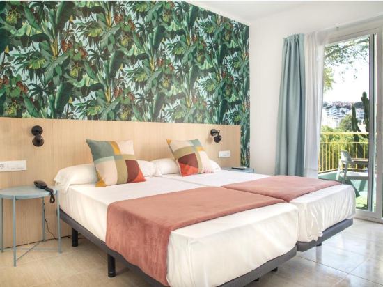 Фото 4U Miranda Hotel