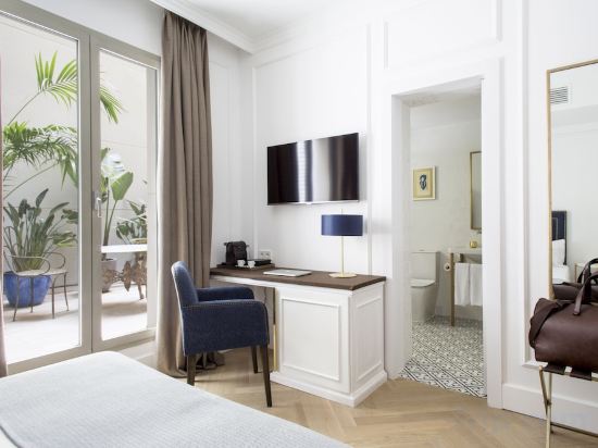 Фото Midmost Barcelona  by Majestic Hotel Group
