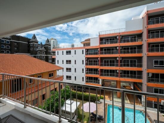 Фото C-View Residence apartments by Apartwell