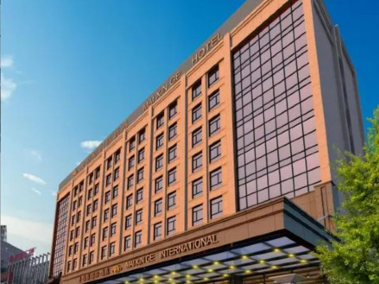 Фото Shanghai Maixinge International Hotel